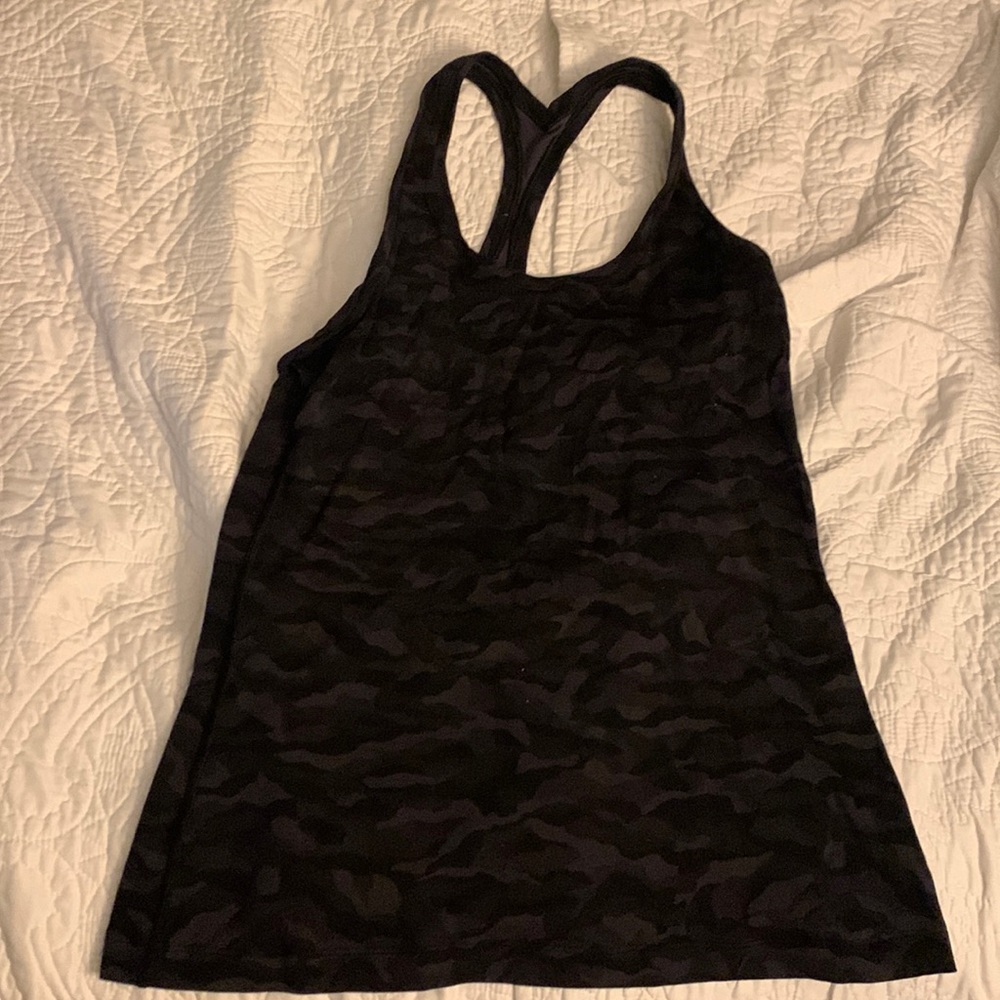 Lululemon camo tank